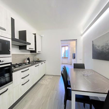 Casa Stella- A Due Passi Dal Corso Di Siena Apartman Kültér fotó