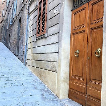 Casa Stella- A Due Passi Dal Corso Di Siena Apartman Kültér fotó
