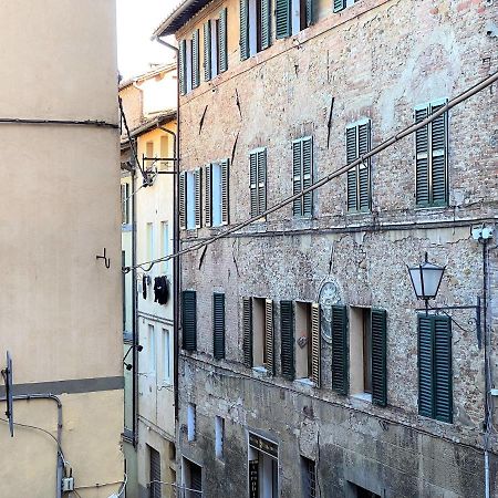Casa Stella- A Due Passi Dal Corso Di Siena Apartman Kültér fotó