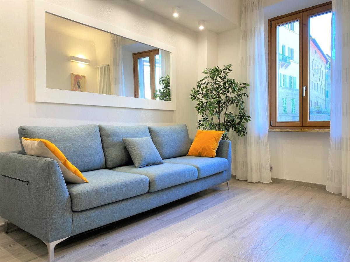 Casa Stella- A Due Passi Dal Corso Di Siena Apartman Kültér fotó