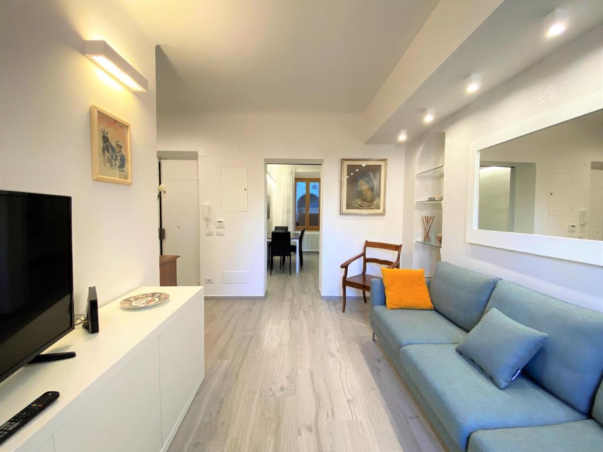 Casa Stella- A Due Passi Dal Corso Di Siena Apartman Kültér fotó