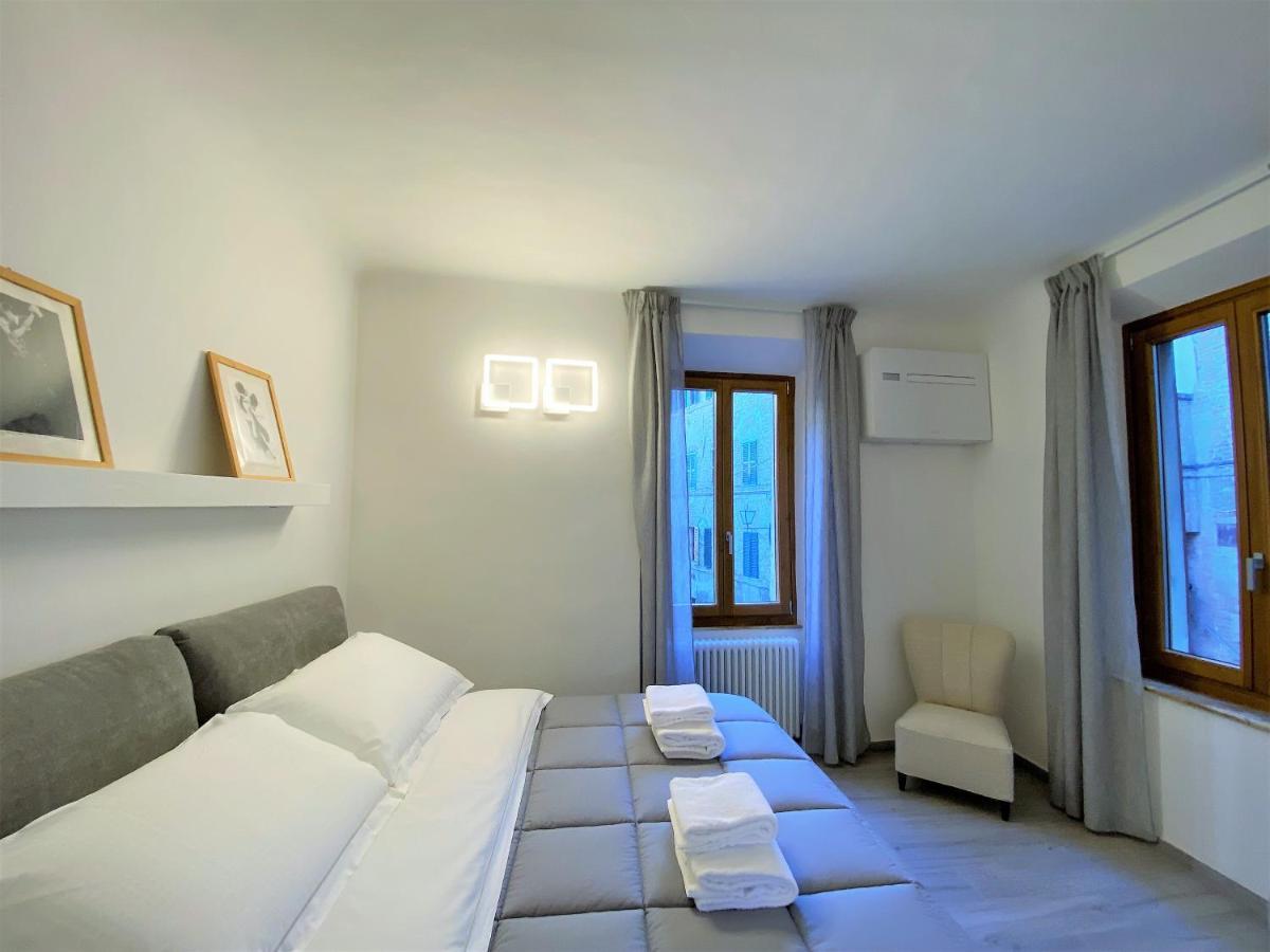 Casa Stella- A Due Passi Dal Corso Di Siena Apartman Kültér fotó